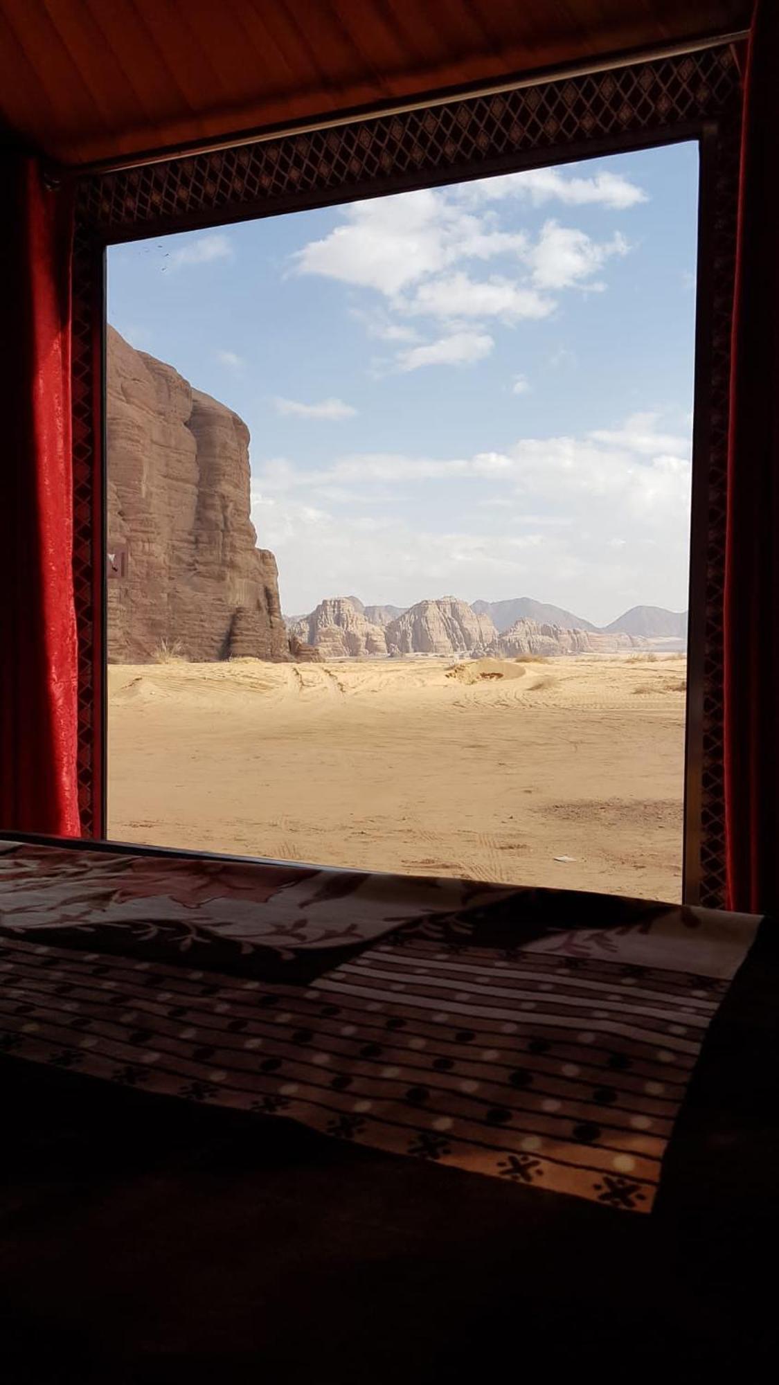 Hotel Sunrise Luxury Camp à Wadi Rum Extérieur photo