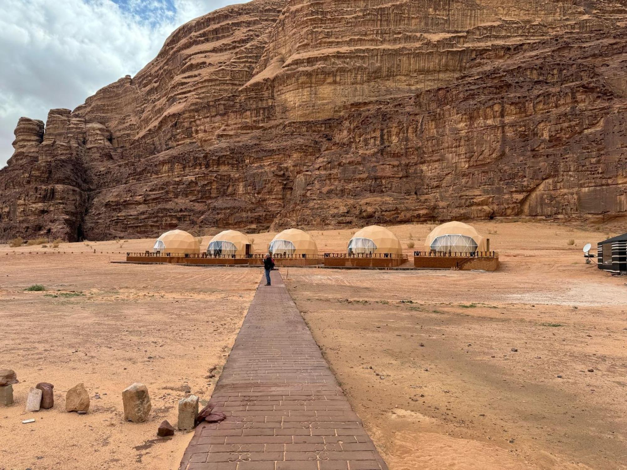 Hotel Sunrise Luxury Camp à Wadi Rum Extérieur photo