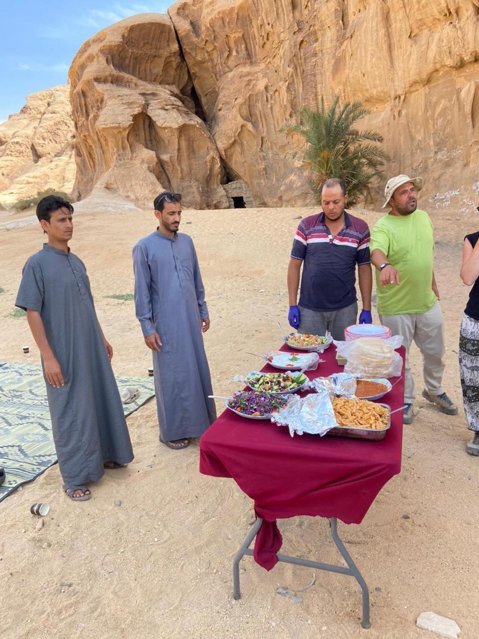 Hotel Sunrise Luxury Camp à Wadi Rum Extérieur photo