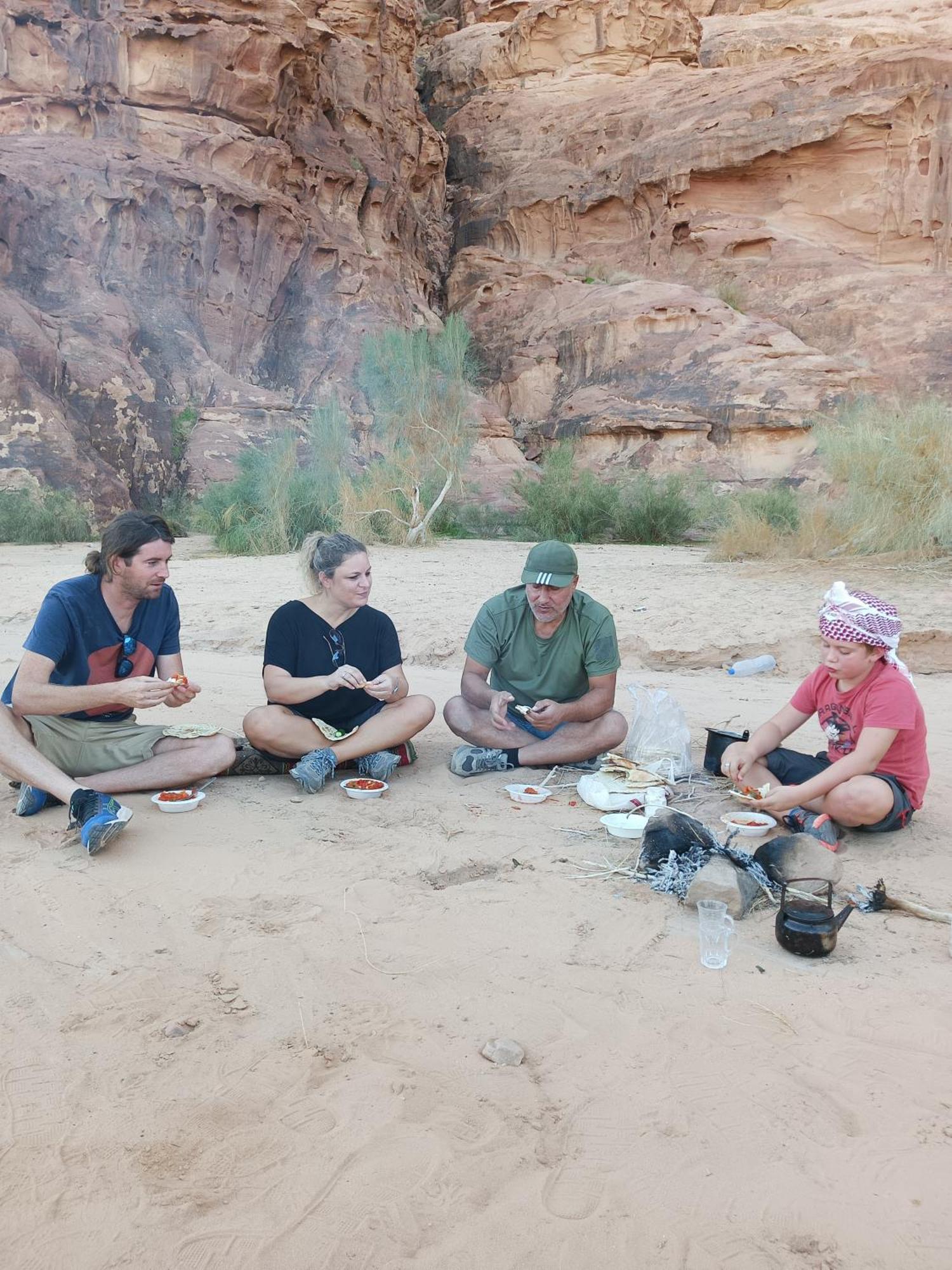 Hotel Sunrise Luxury Camp à Wadi Rum Extérieur photo