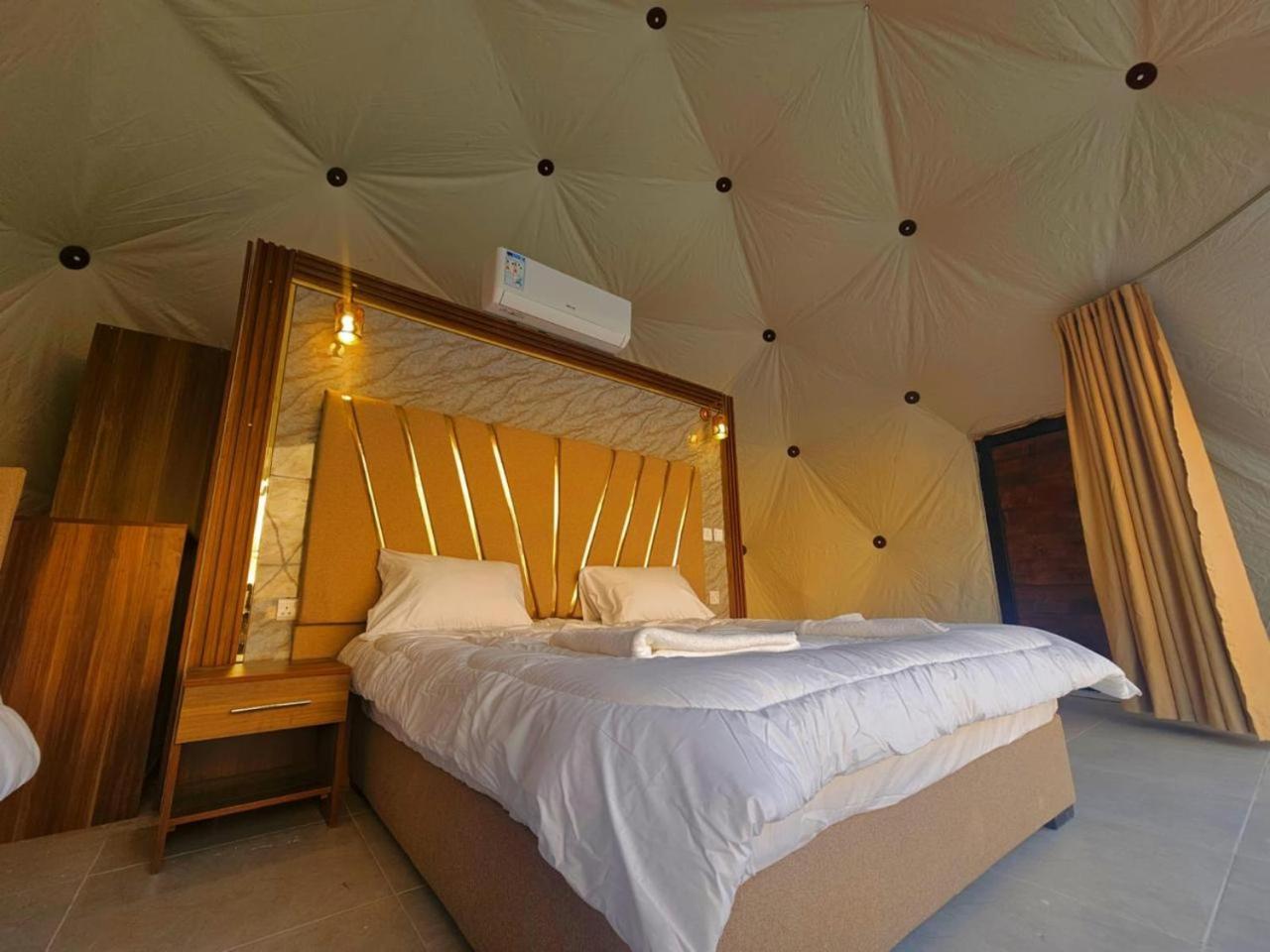 Hotel Sunrise Luxury Camp à Wadi Rum Extérieur photo