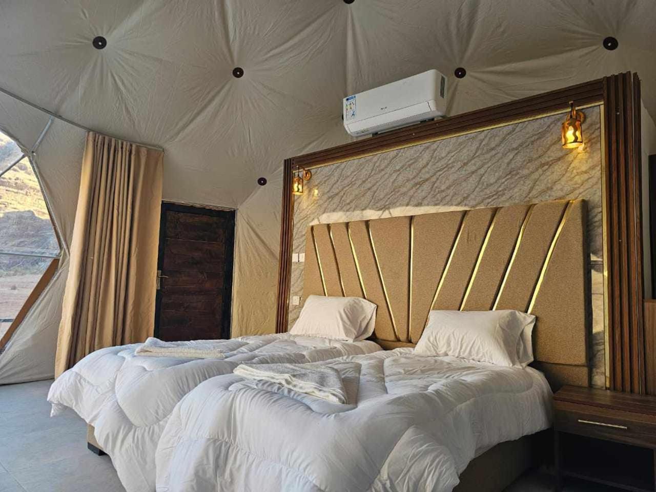 Hotel Sunrise Luxury Camp à Wadi Rum Extérieur photo