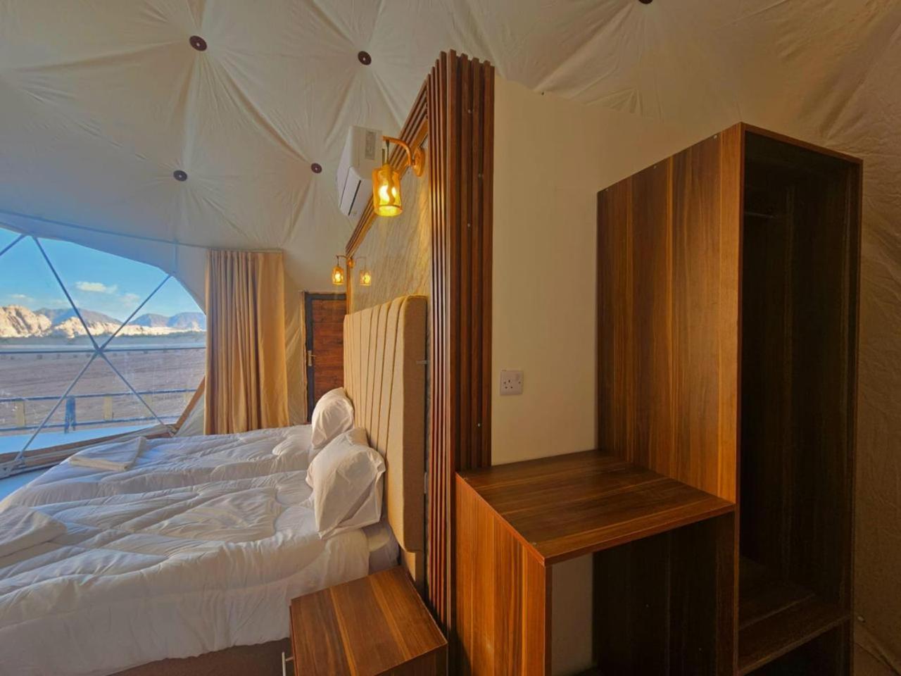 Hotel Sunrise Luxury Camp à Wadi Rum Extérieur photo