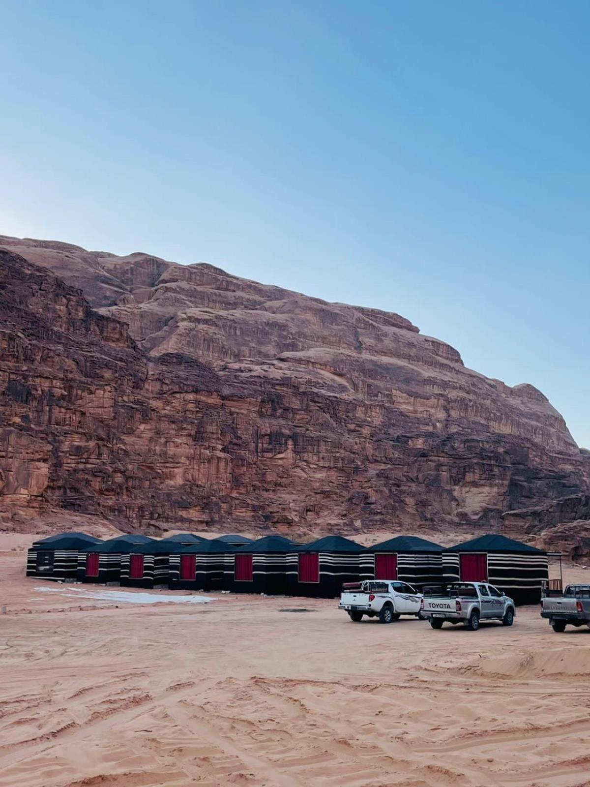 Hotel Sunrise Luxury Camp à Wadi Rum Extérieur photo