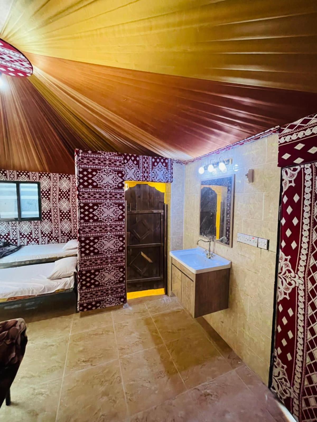 Hotel Sunrise Luxury Camp à Wadi Rum Extérieur photo