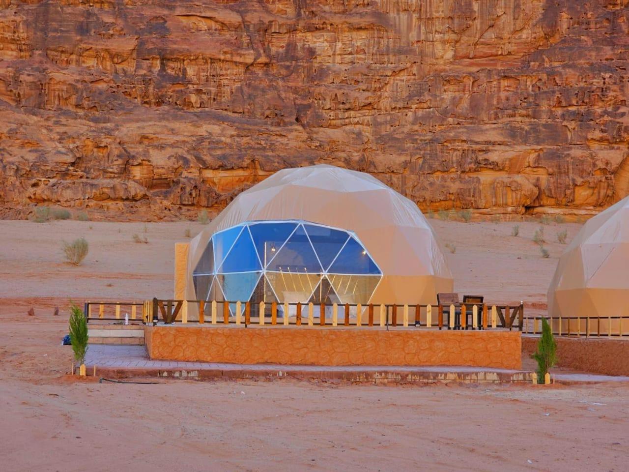 Hotel Sunrise Luxury Camp à Wadi Rum Extérieur photo